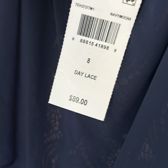 Connected Women's Lace Cold-Shoulder Cape Dress - Picture 4 of 7